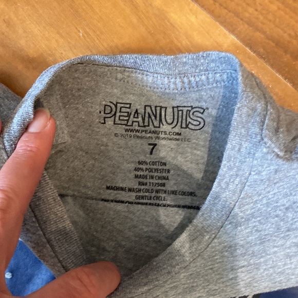 Peanuts size 7 T-shirts (2) - Picture 6 of 7